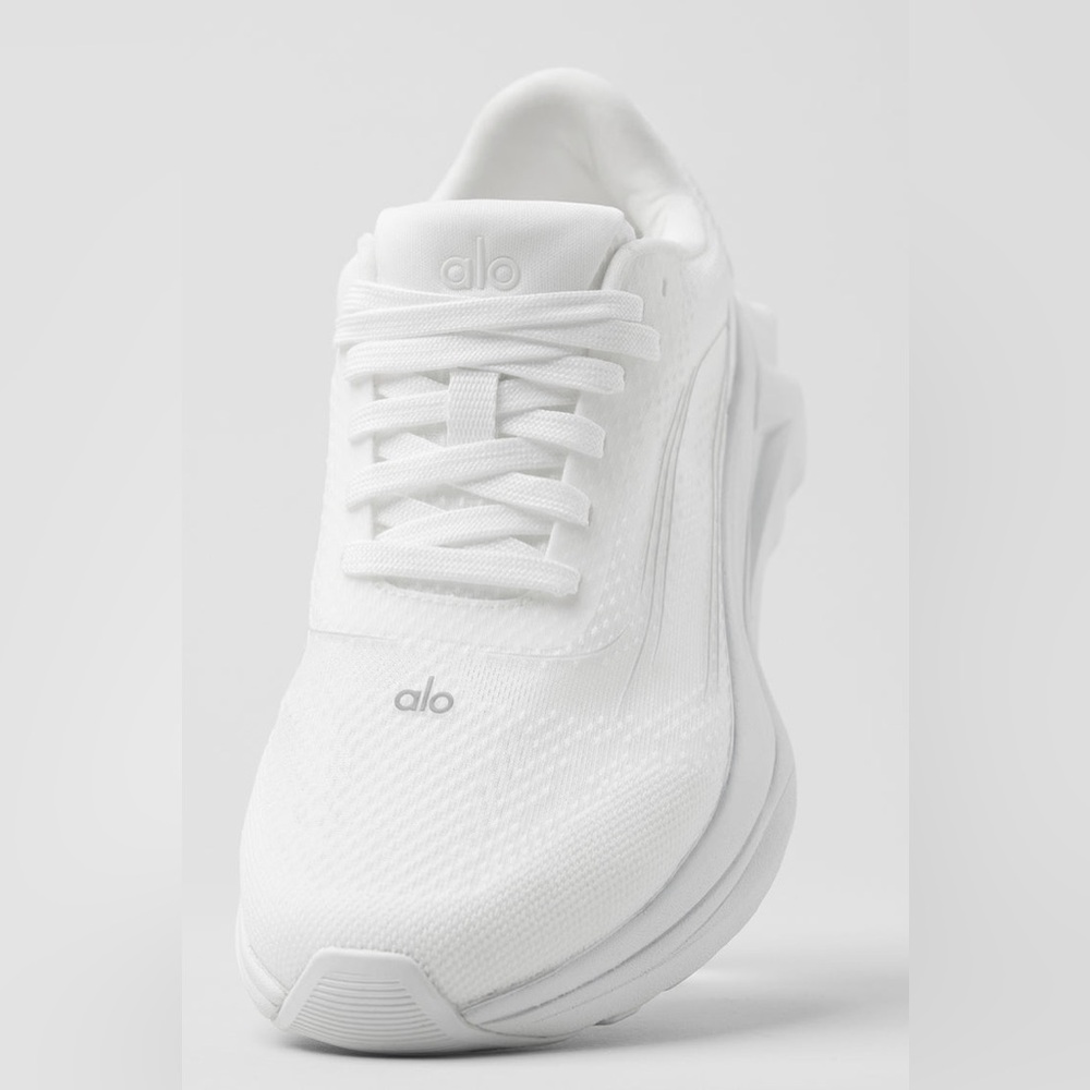 Alo Yoga Runner Sneakers in White/White Unisex Fit | US Men’s 9 | Women’s 10.5 - Picture 6 of 16